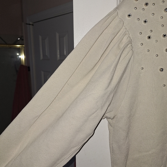 Sale: All Tops, Buy 1 Get 1 Free - Picture 6 of 10